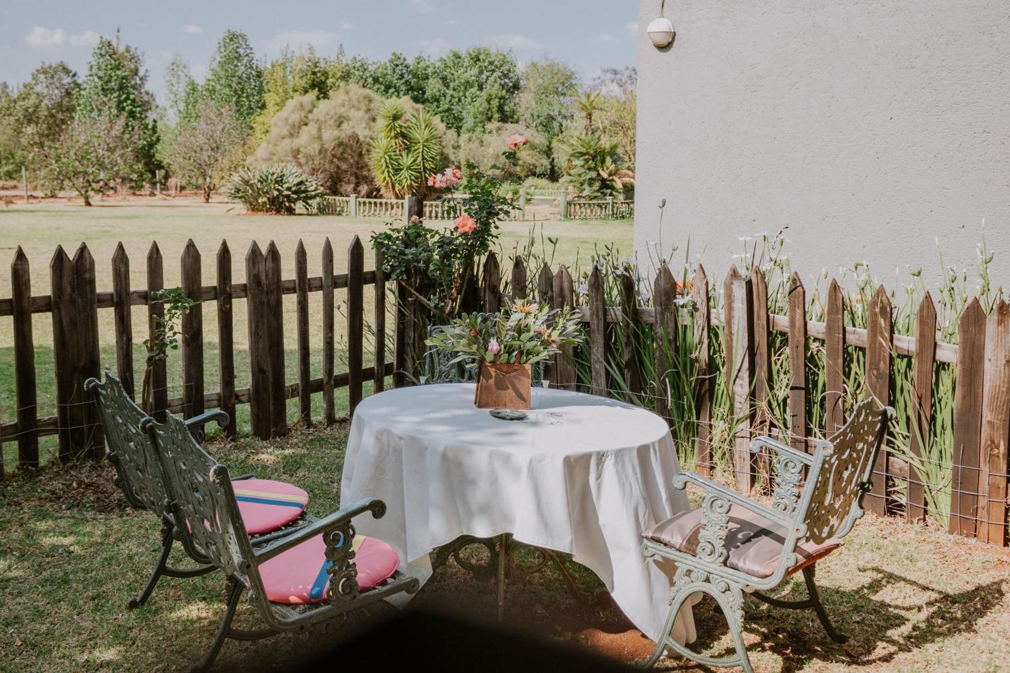 White Linen Guesthouse Tierpoort Exterior foto